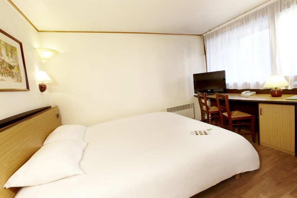 Kyriad Fontenay - Tresigny Room photo